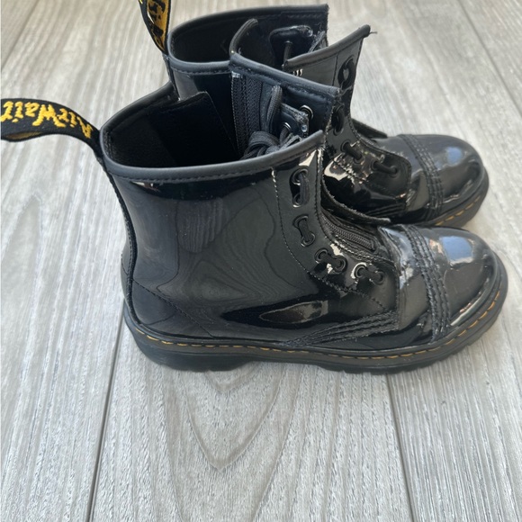 Dr. Martens Air Cushion Sole -Size 4M - Picture 3 of 5